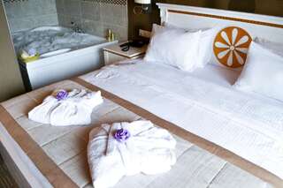 Отель Sputnik Hotel Batumi Батуми Двухместный номер Делюкс с 1 кроватью и гидромассажной ванной-10